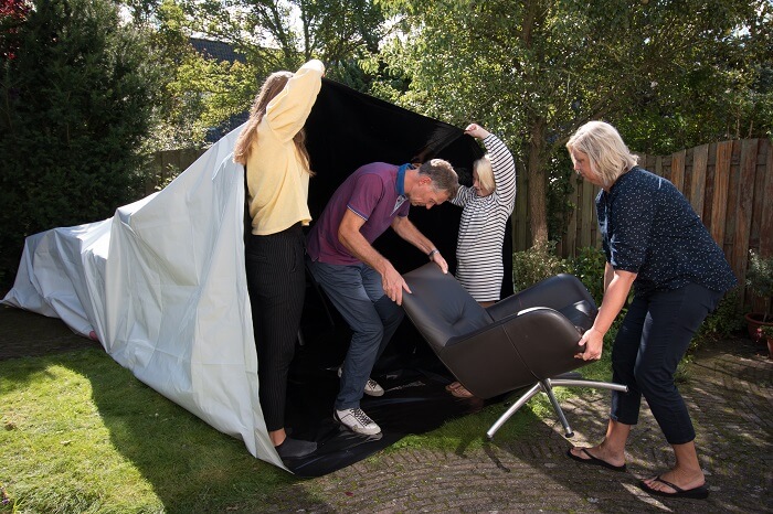 Meubels opslaan in de tuin